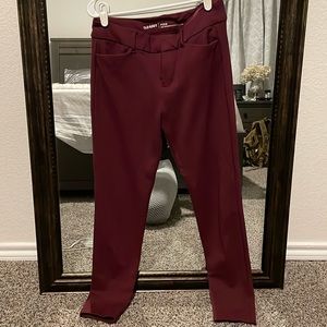 Old navy pixie pants. Color- burgundy. Size 6